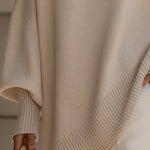 Eleganter Oversize-Poncho aus weichem Strick – Produktansicht 4