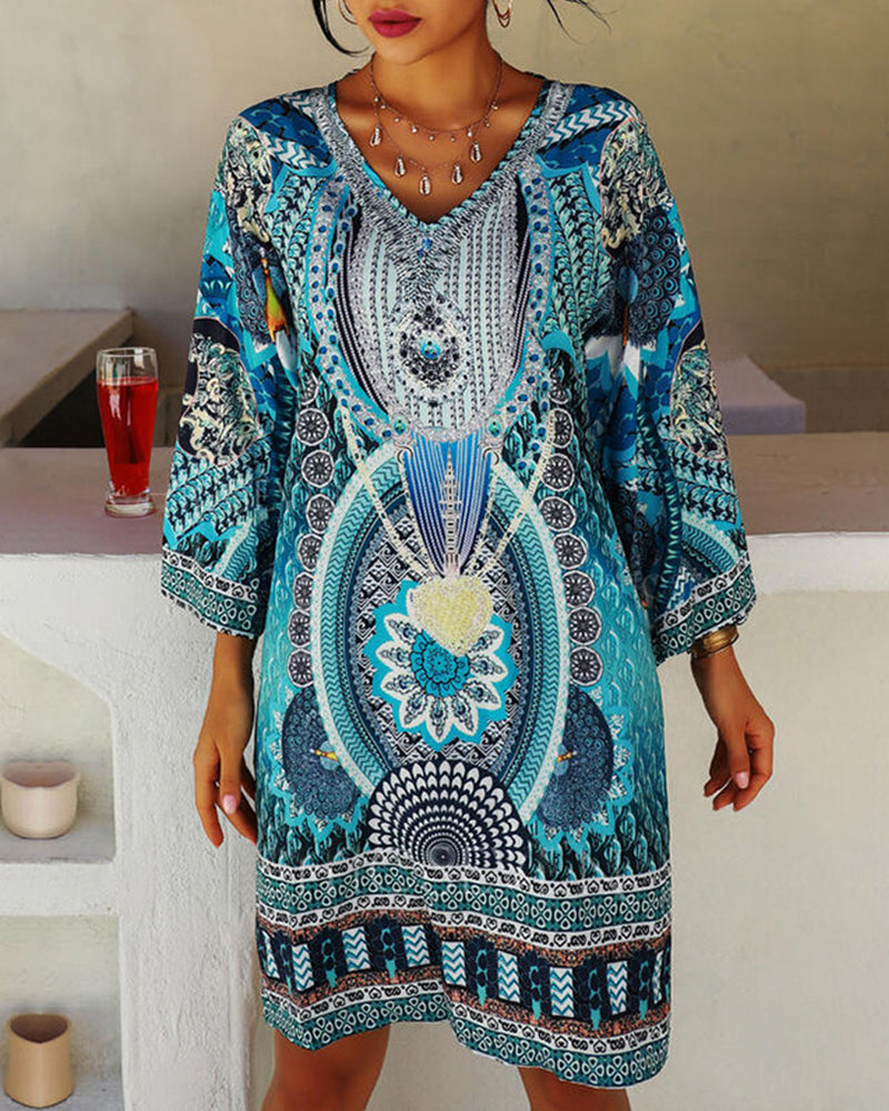 Bequemes Boho-Druckkleid in lebhaften Farben – Produktansicht 3