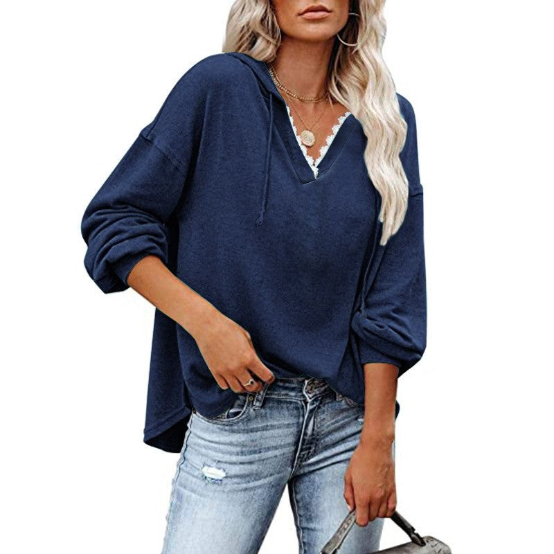 Hoodie mit V-Ausschnitt und Spitzendetails – Produktansicht 11