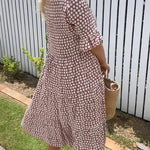 Bequemes Midikleid mit kurzen Ärmeln – Produktansicht 4