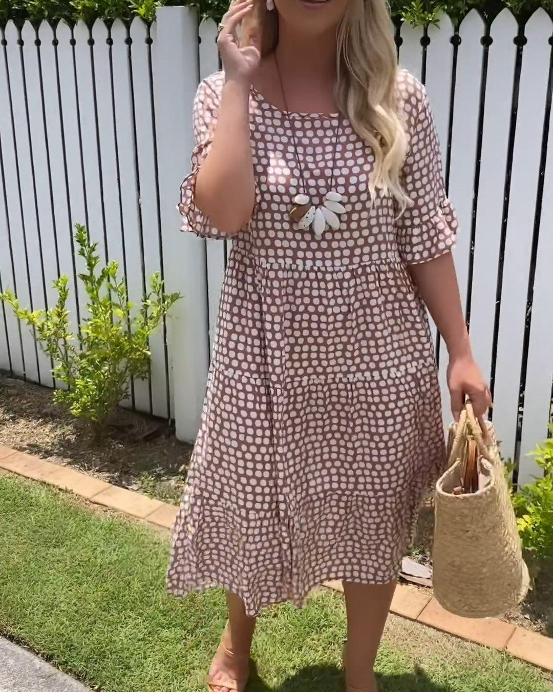 Bequemes Midikleid mit kurzen Ärmeln – Produktansicht 6