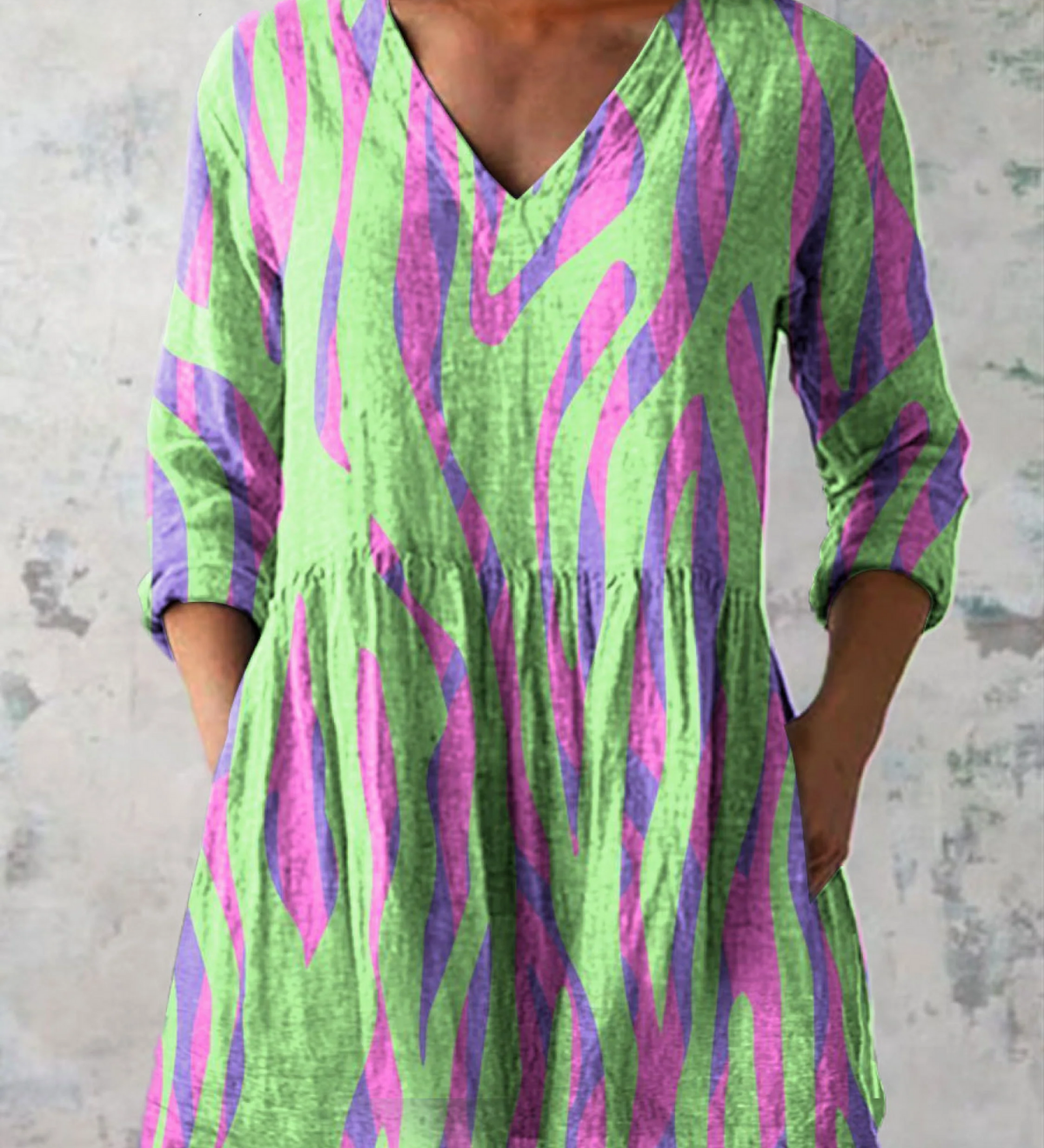 Weit fallende Longbluse mit auffälligem Dessin – Produktansicht 2