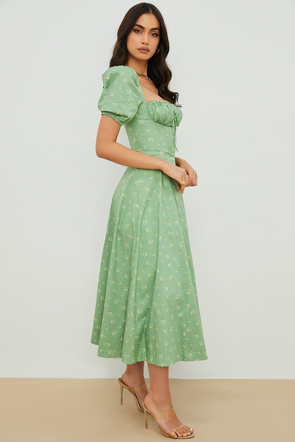 Kleid mit Puffärmeln und Blumenmuster – Produktansicht 4