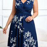 Bequemes Wickelkleid mit Blumenmuster – Produktansicht 4