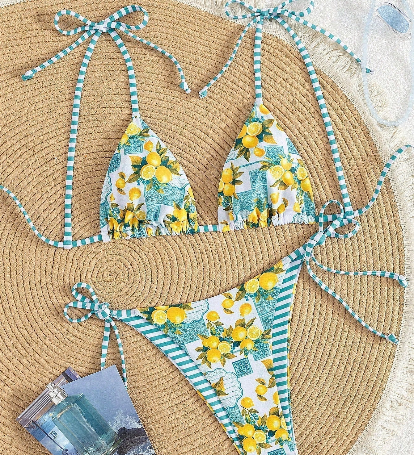 Bequemer Bikini mit Zitronenprint – Produktansicht 2