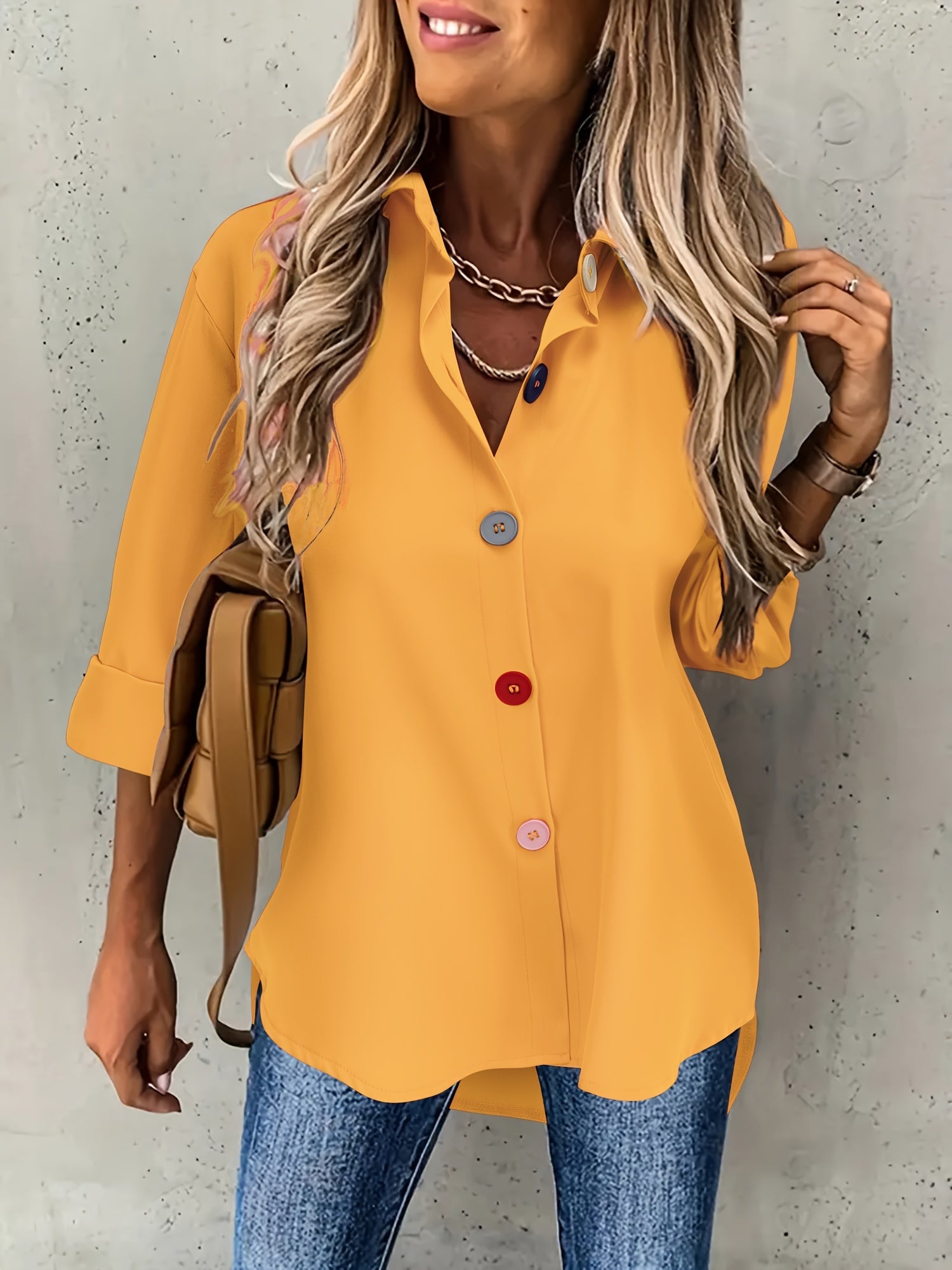 Schicke Bluse mit Knöpfen und Reverskragen – Produktansicht 19