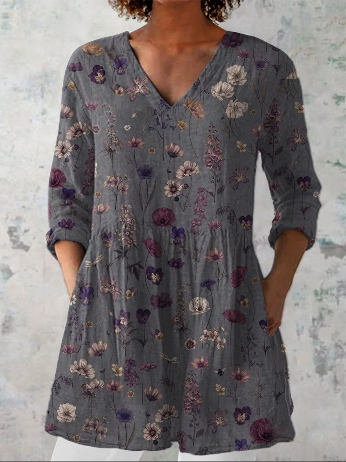 Weit fallende Longbluse mit auffälligem Dessin – Produktansicht 2