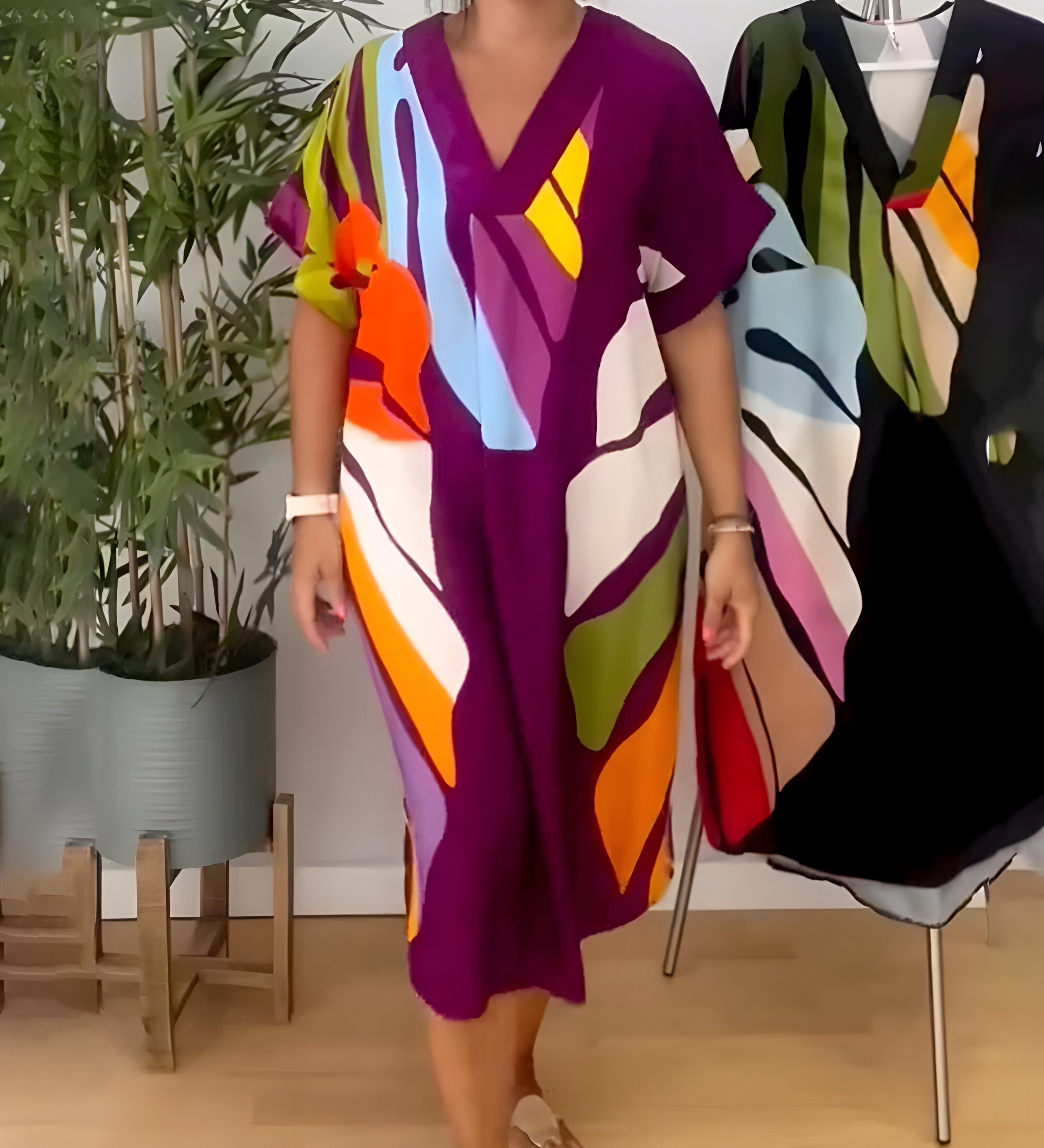Bequemes Kleid mit abstraktem Muster – Produktansicht 8