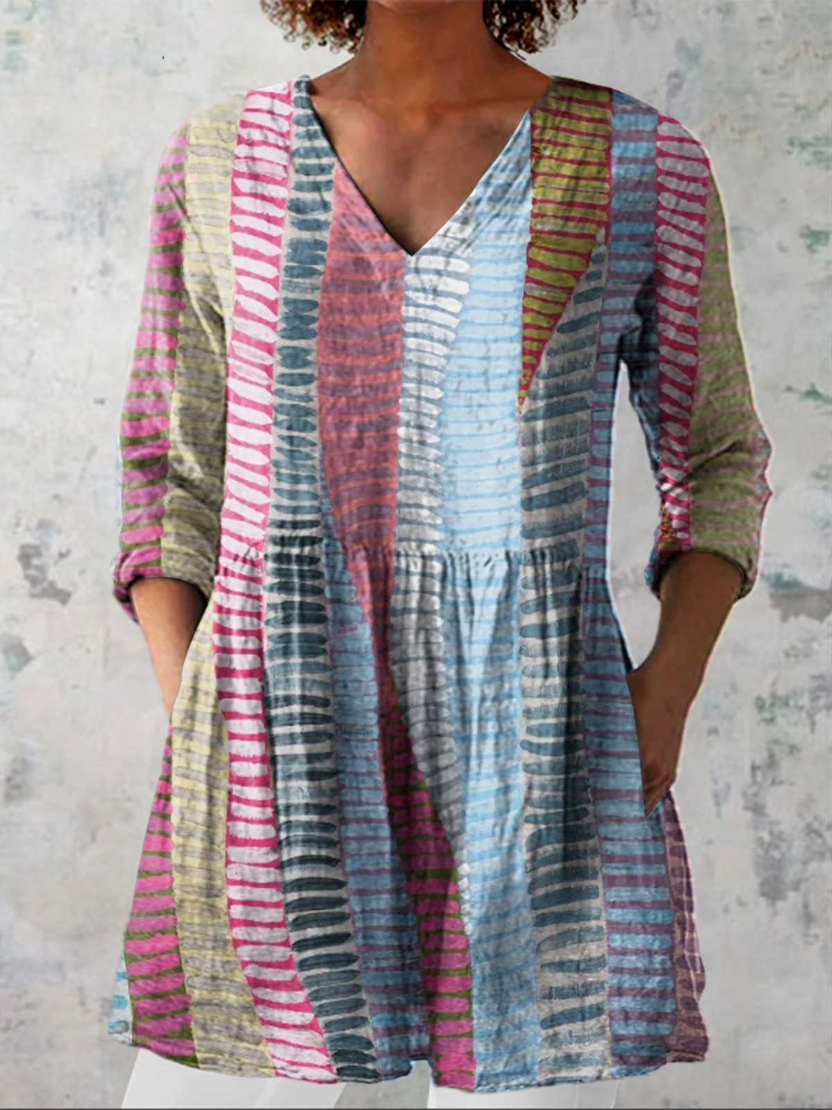 Lange Bluse mit ausdrucksstarkem Musterdruck – Produktansicht 2