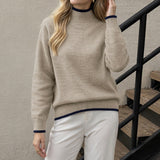 Minimalistischer Pullover aus unifarbenem Strick – Produktansicht 7