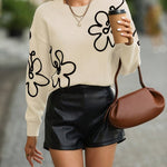 Weicher Pullover mit zarter Blumenstickerei – Produktansicht 10