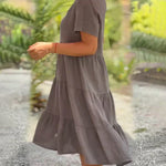 Bequemes Sommerkleid mit V-Ausschnitt – Produktansicht 6