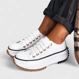 Bequeme Sneakers mit weicher Dämpfung in Lederoptik – Produktansicht 1