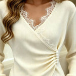 Stricktop mit V-Ausschnitt, Knotendetail – Produktansicht 9