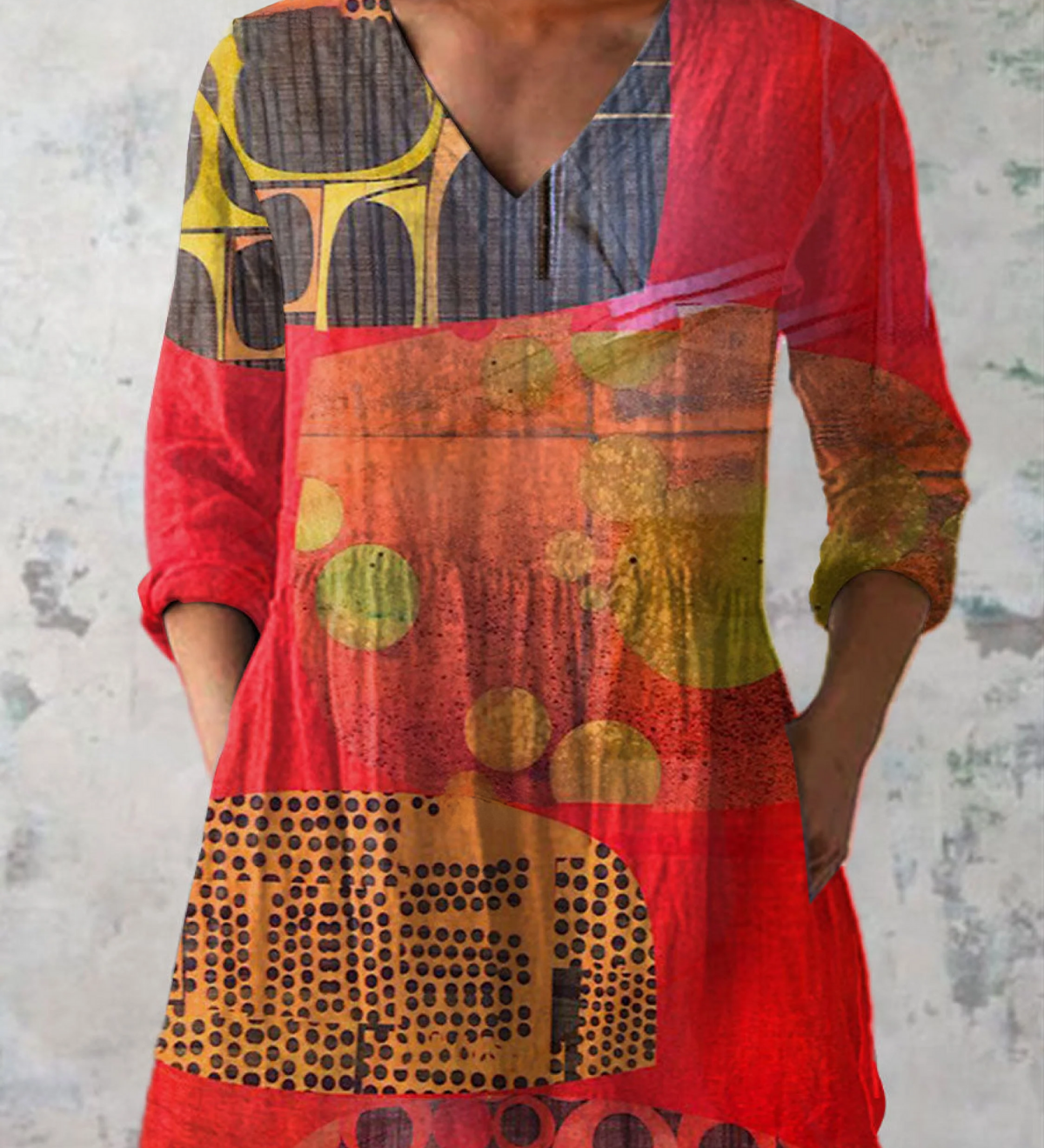 Longbluse mit lebendigem Musterspiel – Produktansicht 2