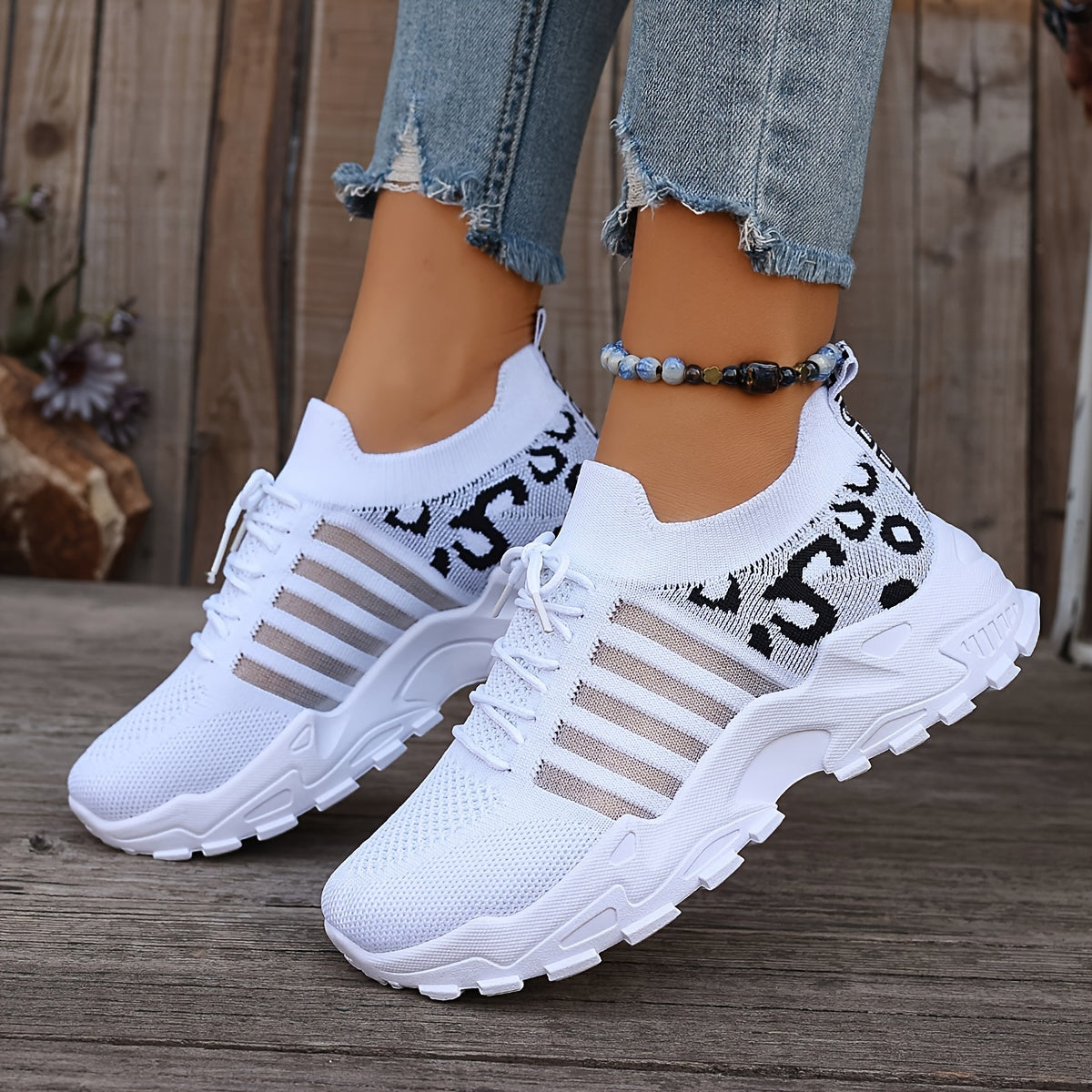 Bequeme Sneaker mit atmungsaktivem Obermaterial – Produktansicht 2