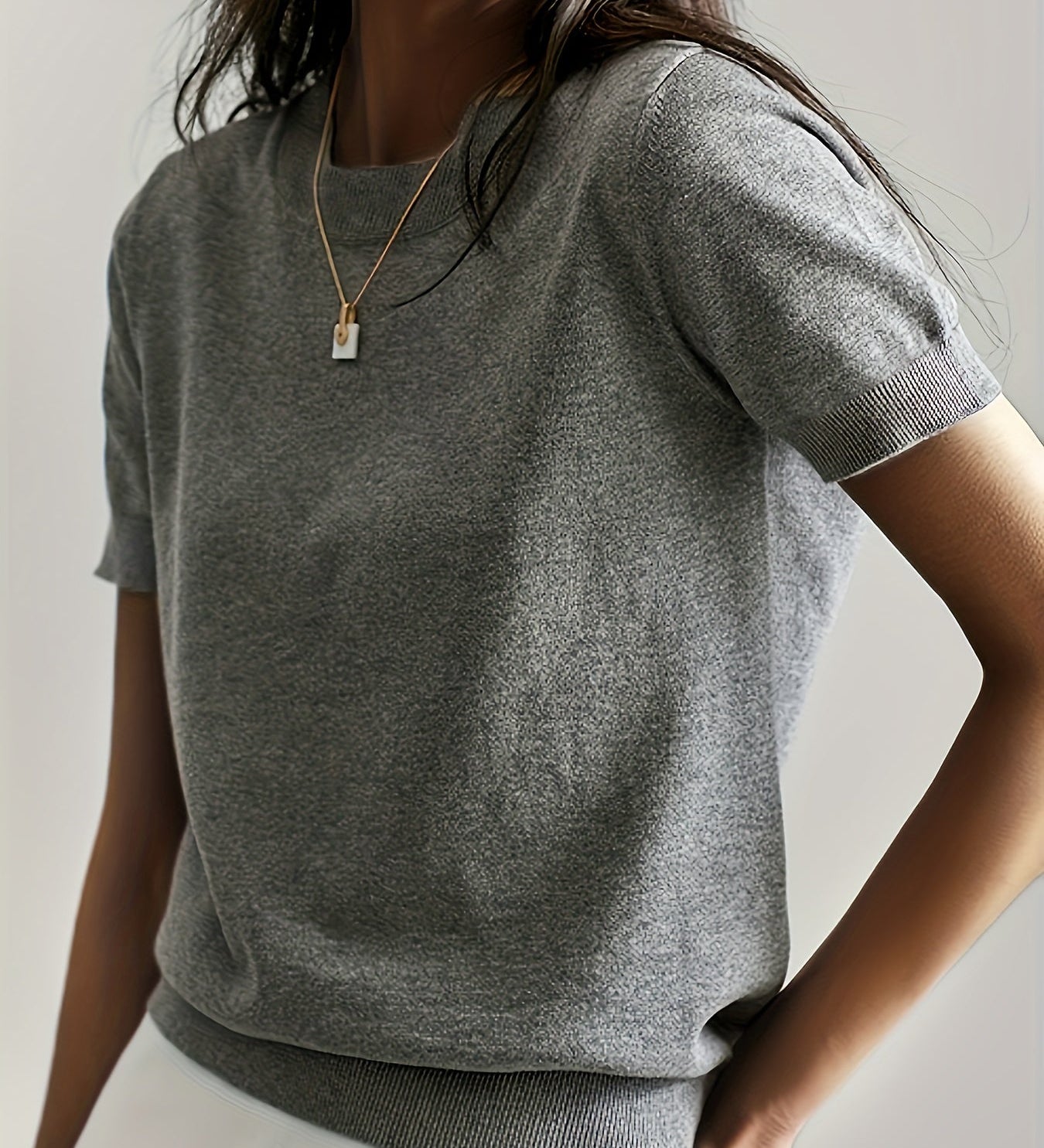 Kurzarm-T-Shirt in zeitlosem Stil – Produktansicht 6