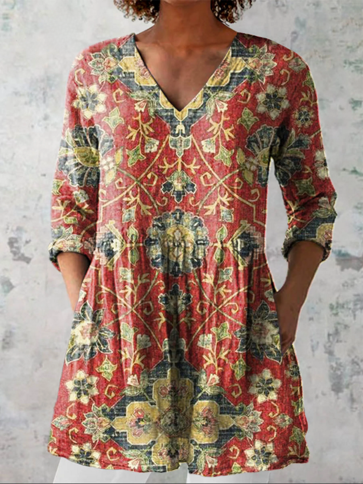 Lange Bluse mit ausdrucksstarkem Musterdruck – Produktansicht 2