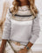 Eleganter Pullover mit Rundhalsausschnitt aus weichem Strick – Produktansicht 2