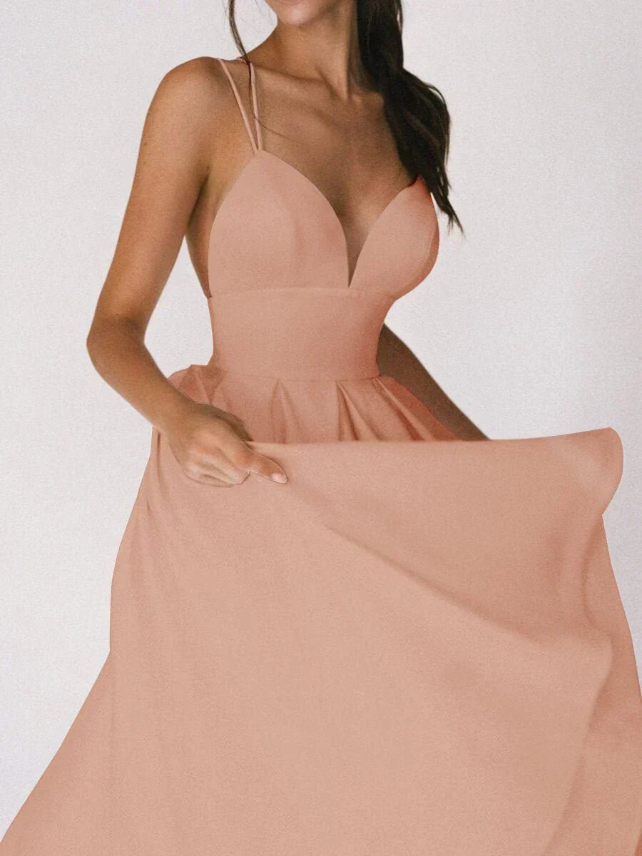 Stilvolles, minimalistisches Kleid – Produktansicht 10
