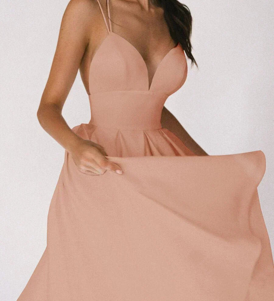 Stilvolles, minimalistisches Kleid – Produktansicht 10