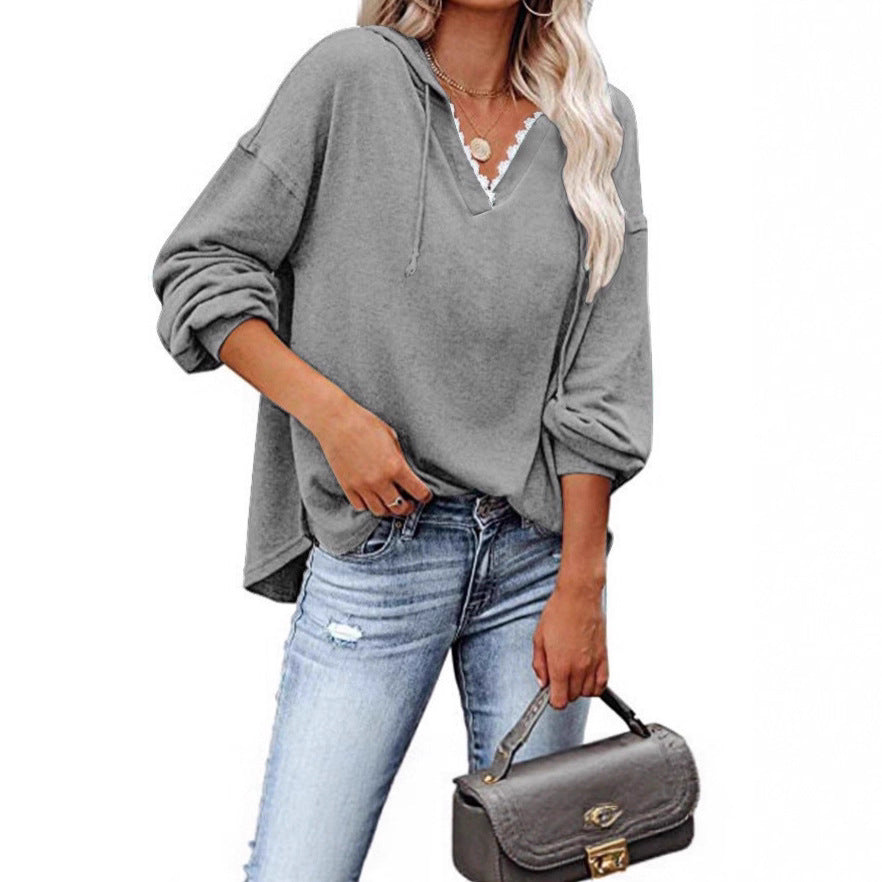 Hoodie mit V-Ausschnitt und Spitzendetails – Produktansicht 4