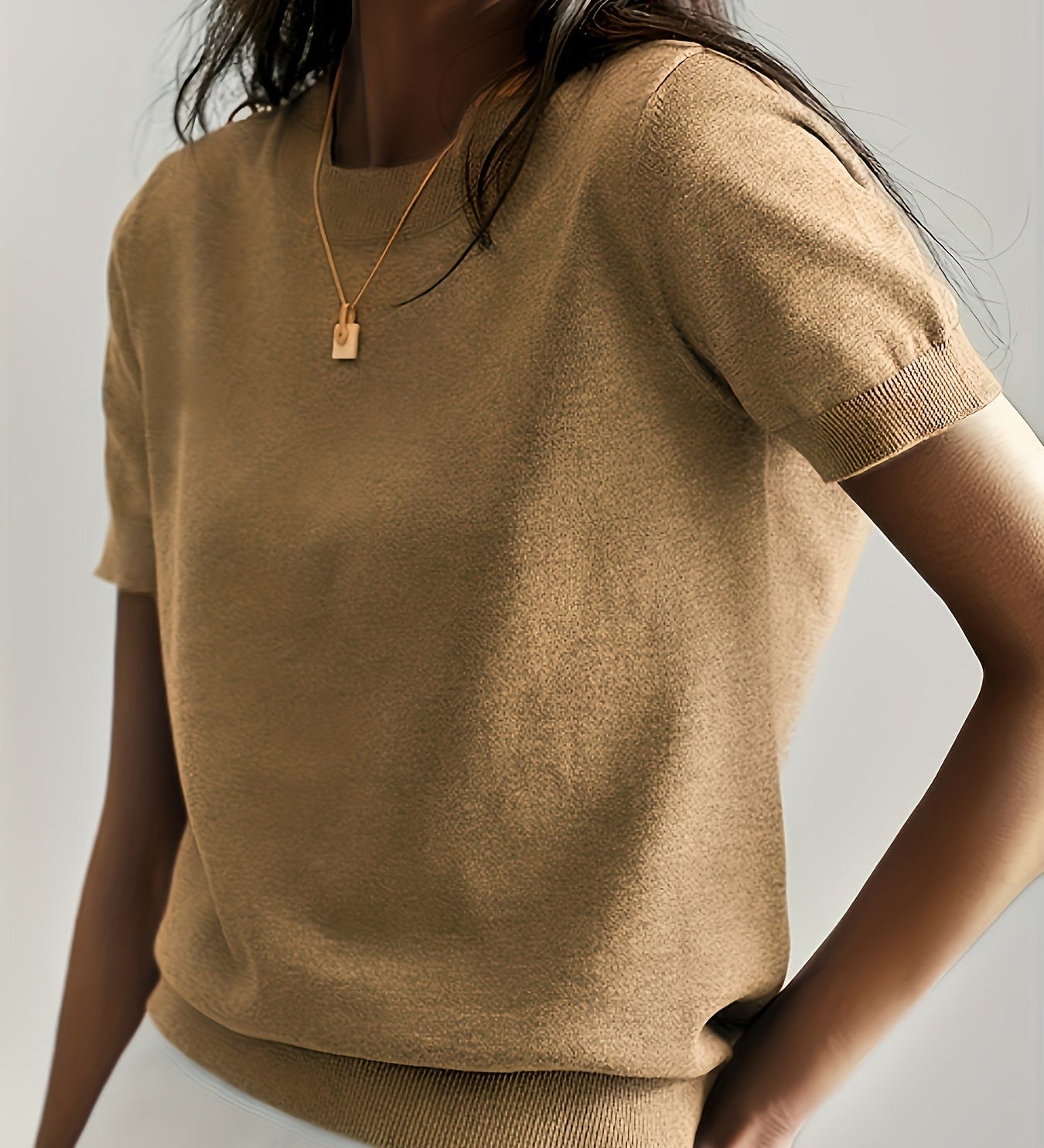 Kurzarm-T-Shirt in zeitlosem Stil – Produktansicht 11