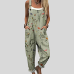 Bequeme Latzhose in Salbeigrün mit Blumenmuster – Produktansicht 1