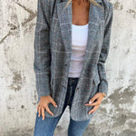 Oversize-Jacke mit kariertem Reverskragen und Knöpfen – Produktansicht 2