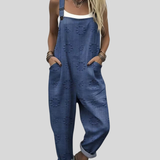 Latzhose in Jeansblau mit Strukturtupfen – Produktansicht 1