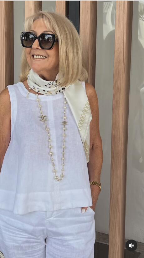 Elegantes Set aus Oberteil und Hose – Produktansicht 7