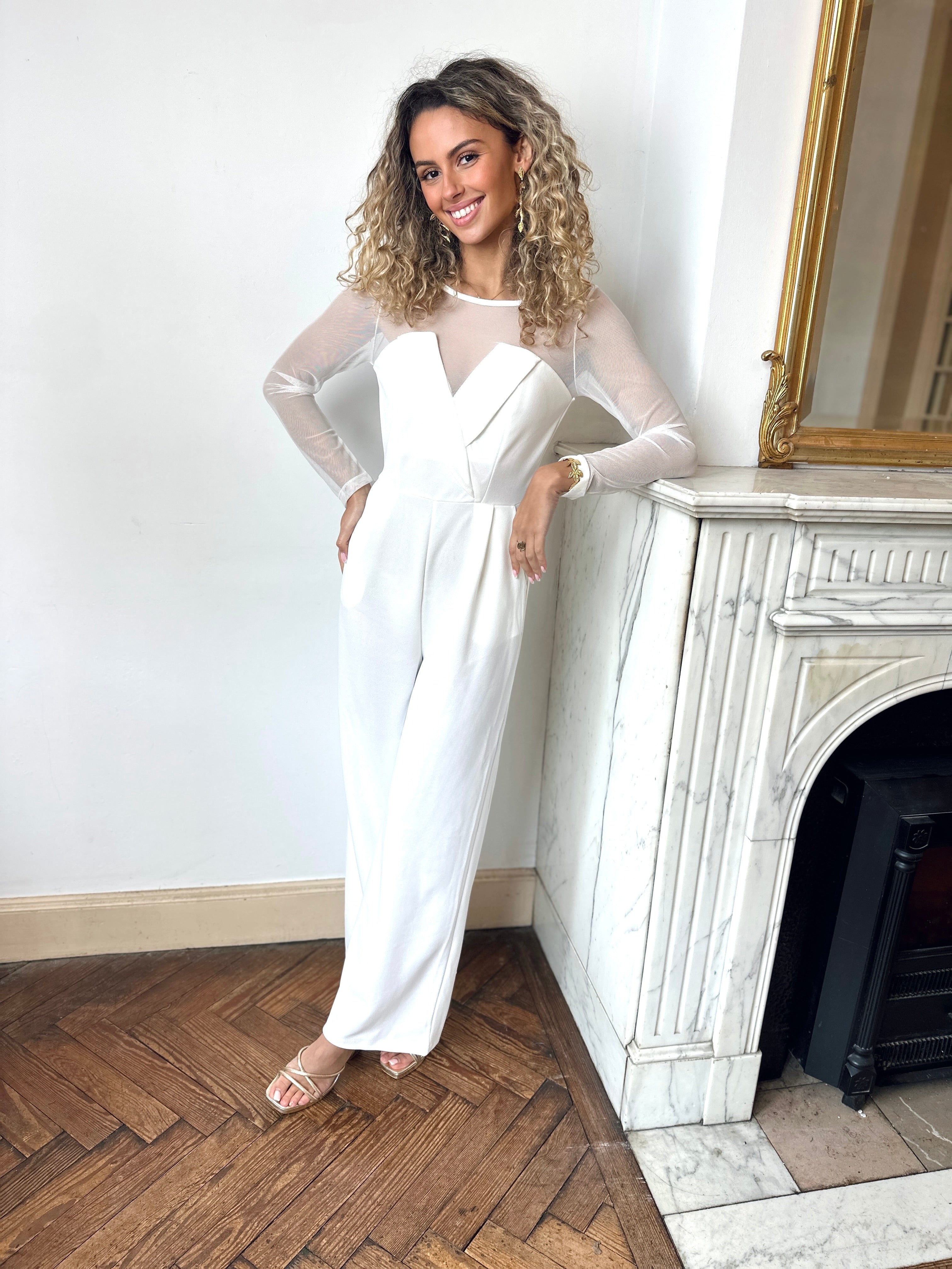 Eleganter Jumpsuit mit transparenten Mesh-Ärmeln – Produktansicht 3