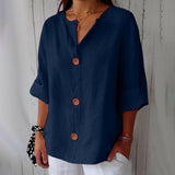 Bluse mit V-Ausschnitt und Holzknöpfen – Produktansicht 12