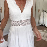 Spitzen-Camisolekleid mit V-Ausschnitt – Produktansicht 4