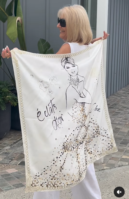 Elegantes Set aus Oberteil und Hose – Produktansicht 9