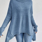 Lässiger Rollkragenpullover mit asymmetrischem Saum – Produktansicht 5
