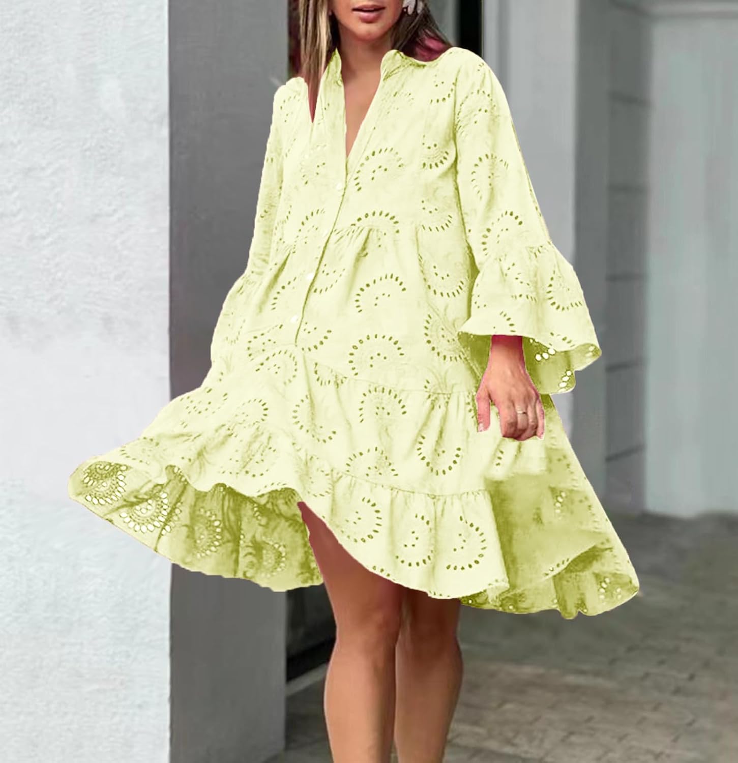 Bequemes Kleid mit Ösen – Produktansicht 10