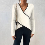 Pullover in Wickeloptik mit Kontrastborte – Produktansicht 2