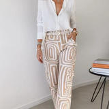Elegantes Set aus Oberteil und Hose mit Bindegürtel – Produktansicht 2