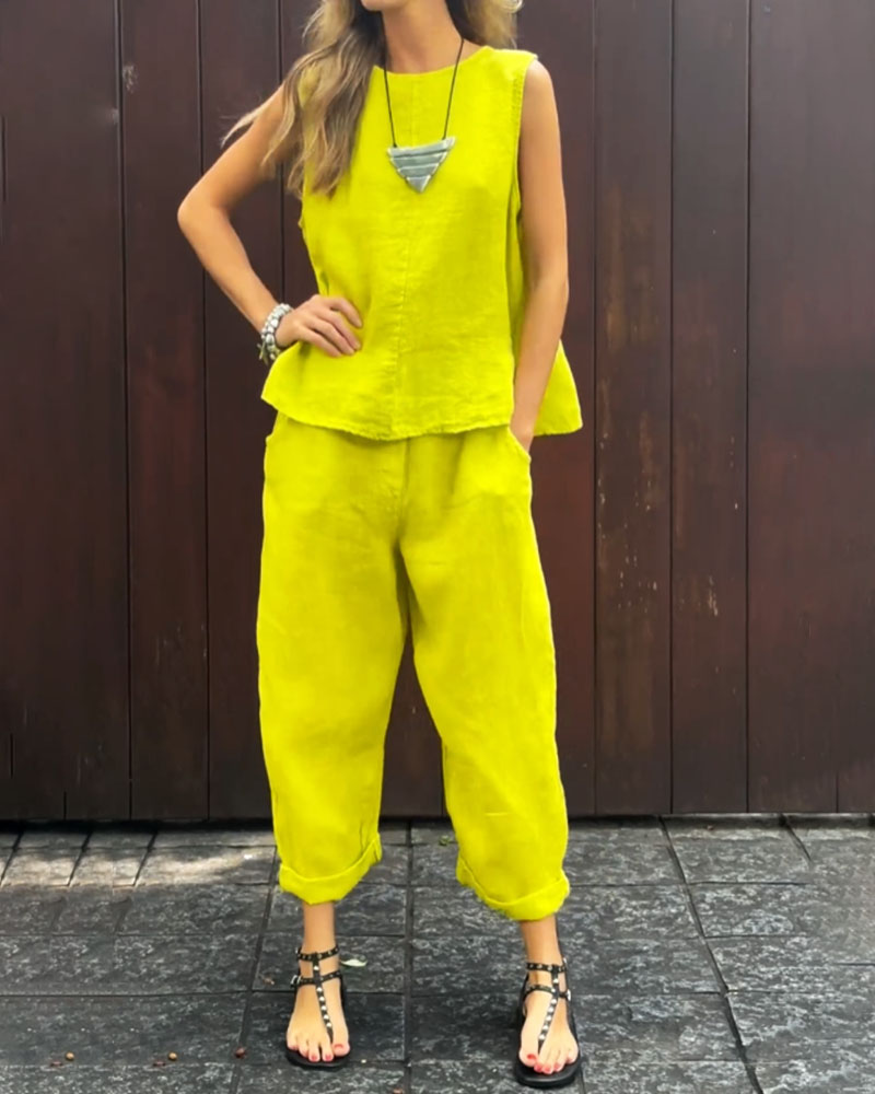 Elegantes zweiteiliges Ensemble in ärmelloser Form – Produktansicht 3