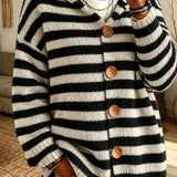 Moderner Streifenpullover aus weichem Strick – Produktansicht 6