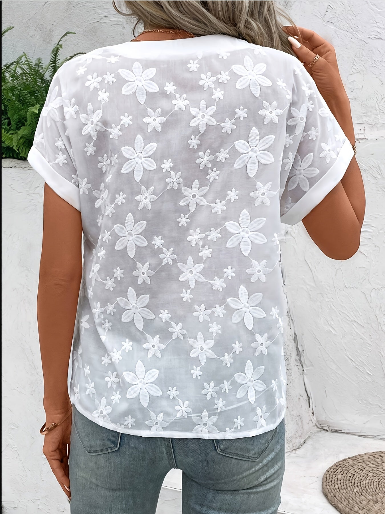 Bluse mit V-Ausschnitt und floralem Design – Produktansicht 3
