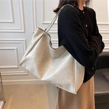 Glänzende Handtasche aus Leder – Produktansicht 10