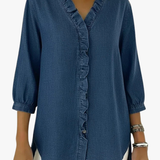 Denimbluse mit V-Ausschnitt und Volants – Produktansicht 1