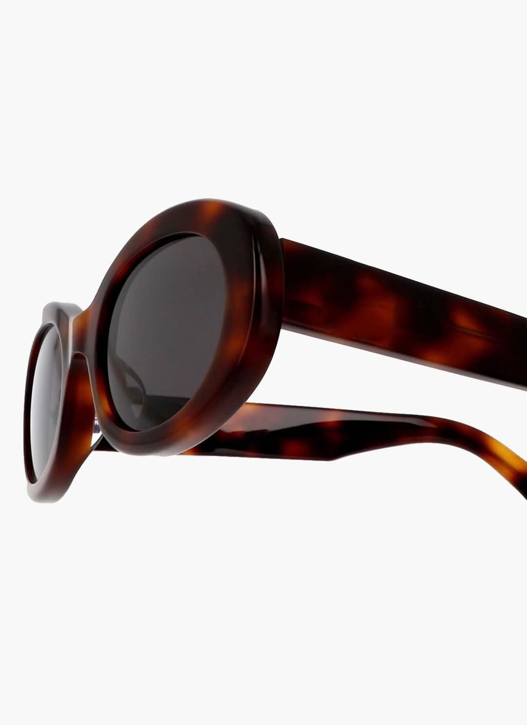 Stilvolle Sonnenbrille für jeden Anlass im ovalen Retro-Design – Produktansicht 3