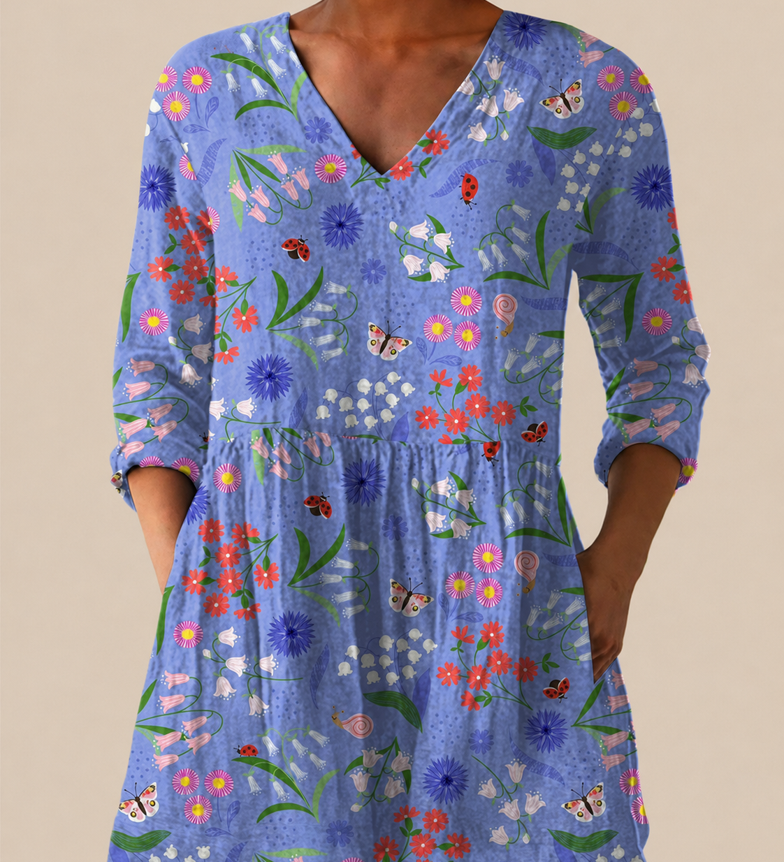 Lockere Bluse in langer Form mit Statement-Muster – Produktansicht 1