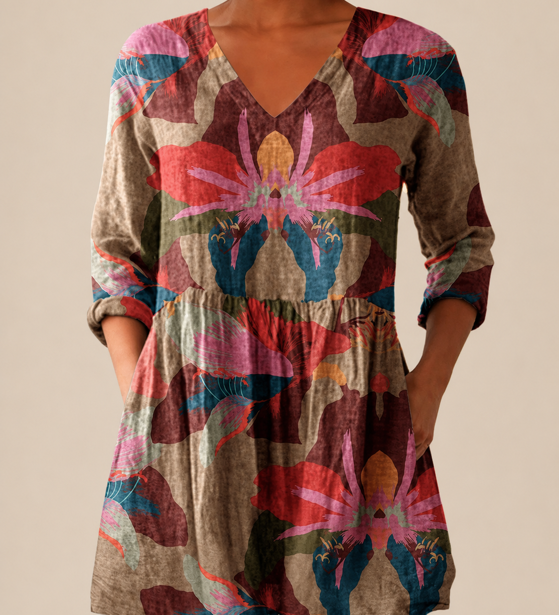 Lockere Bluse in langer Form mit Statement-Muster – Produktansicht 1