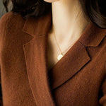 Taillierter Pullover mit Bubikragen – Produktansicht 6