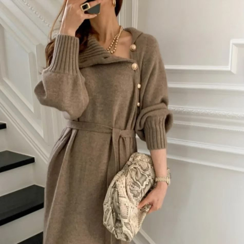 Bequemes Wickelkleid aus weichem Material – Produktansicht 6
