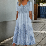 Elegantes Midikleid mit floralem Muster – Produktansicht 1